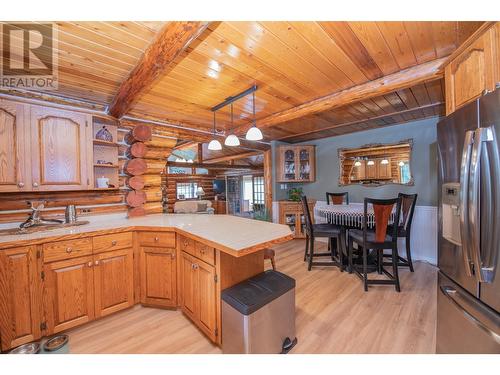 346 Mabel Lake Road, Lumby, BC - Indoor Photo Showing Kitchen