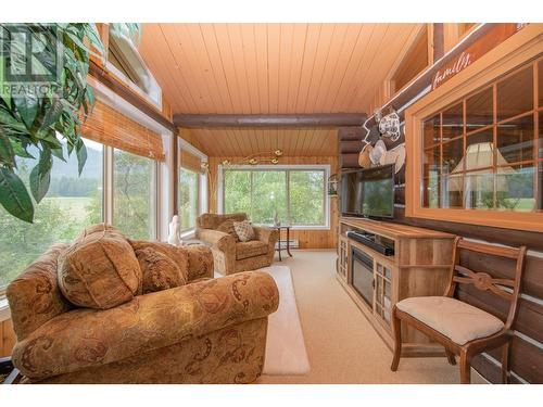 346 Mabel Lake Road, Lumby, BC - Indoor Photo Showing Living Room With Fireplace