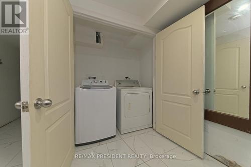 4 Morton Way W, Brampton (Fletcher'S West), ON - Indoor Photo Showing Laundry Room