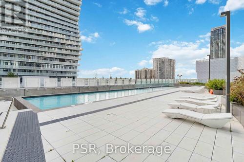 3501 - 3900 Confederation Parkway, Mississauga (City Centre), ON - Outdoor With In Ground Pool