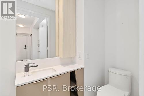 3501 - 3900 Confederation Parkway, Mississauga (City Centre), ON - Indoor Photo Showing Bathroom