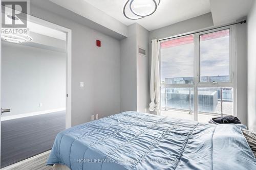 B414 - 5240 Dundas Street, Burlington (Orchard), ON - Indoor Photo Showing Bedroom