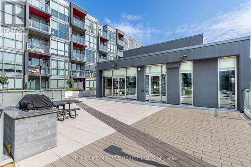 B414 - 5240 Dundas Street, Burlington (Orchard), ON - Outdoor