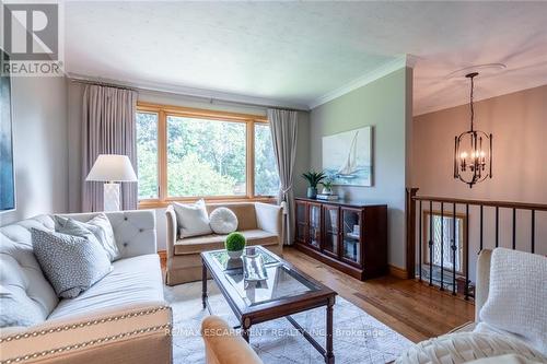 243 Wilson Street W, Hamilton (Ancaster), ON - Indoor Photo Showing Living Room