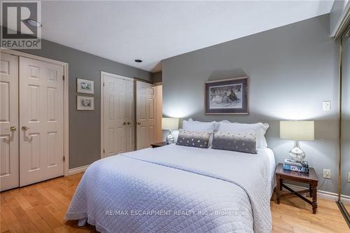 243 Wilson Street W, Hamilton (Ancaster), ON - Indoor Photo Showing Bedroom