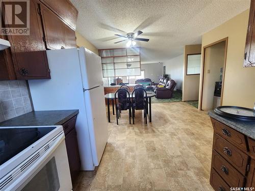 Rm Weyburn Quarter, Weyburn Rm No. 67, SK - Indoor Photo Showing Kitchen