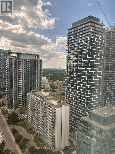 2702 - 161 Roehampton Avenue, Toronto (Mount Pleasant West), ON - Outdoor With Facade