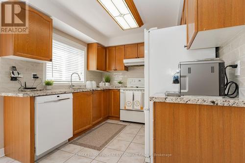 7 Teversham Court, Markham (Rouge Fairways), ON - Indoor Photo Showing Kitchen