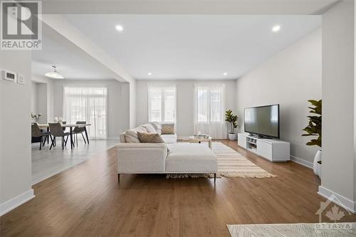 90 Mudminnow Crescent, Ottawa, ON - Indoor Photo Showing Living Room