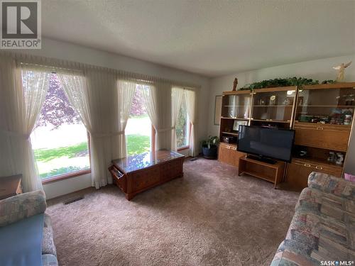 126 Wright Crescent, Biggar, SK - Indoor Photo Showing Living Room