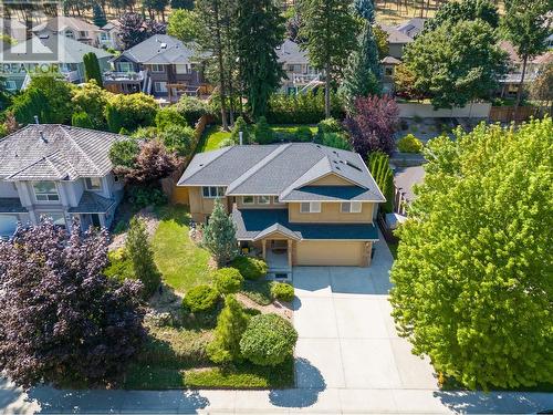 360 Rio Drive S, Kelowna, BC - Outdoor With Facade