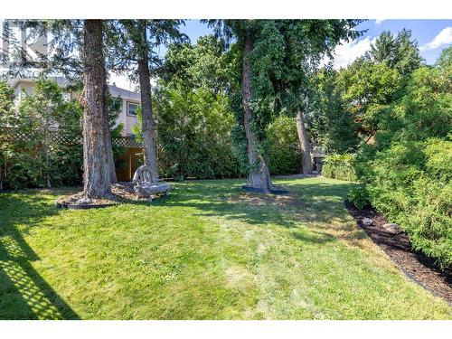 360 Rio Drive S, Kelowna, BC - Outdoor