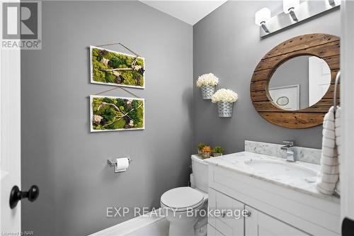 6108 Mountainside Street, Niagara Falls, ON - Indoor Photo Showing Bathroom