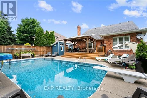 6108 Mountainside Street, Niagara Falls, ON - Outdoor With In Ground Pool With Deck Patio Veranda