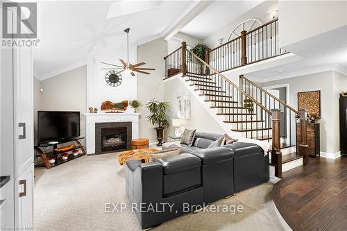 6108 Mountainside Street, Niagara Falls, ON - Indoor With Fireplace