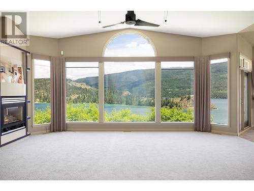 245 Kalamalka Lakeview Drive Unit# 14, Vernon, BC - Indoor With Fireplace