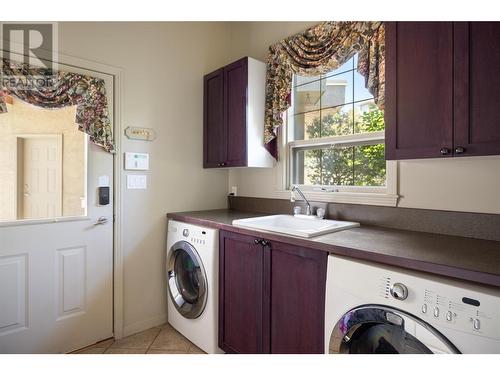 245 Kalamalka Lakeview Drive Unit# 14, Vernon, BC - Indoor Photo Showing Laundry Room