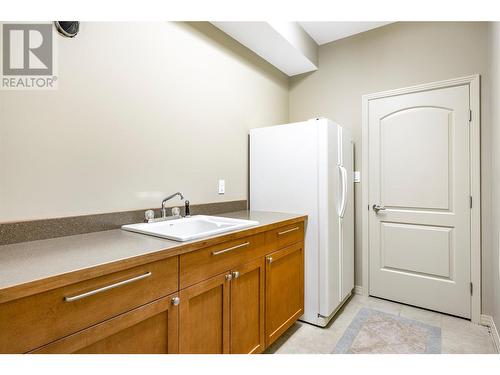 245 Kalamalka Lakeview Drive Unit# 14, Vernon, BC - Indoor Photo Showing Bathroom