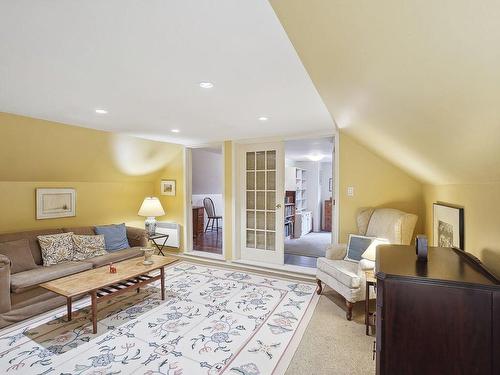 Boudoir - 20237 Ch. Lakeshore, Baie-D'Urfé, QC - Indoor Photo Showing Living Room