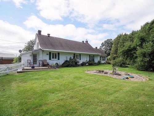 Back facade - 20237 Ch. Lakeshore, Baie-D'Urfé, QC - Outdoor