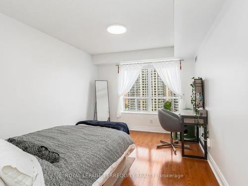 1408-8 Mckee Ave, Toronto, ON - Indoor Photo Showing Bedroom