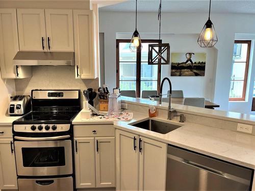 Cuisine - 201-3035 Ch. De La Chapelle, Mont-Tremblant, QC - Indoor Photo Showing Kitchen