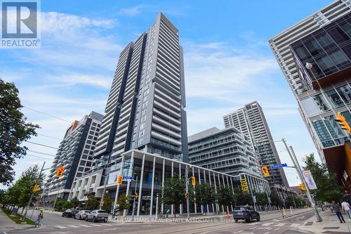 201 - 225 Sumach Street, Toronto (Regent Park), ON - Outdoor