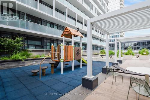 201 - 225 Sumach Street, Toronto (Regent Park), ON - Outdoor