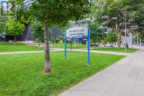 201 - 225 Sumach Street, Toronto (Regent Park), ON - Outdoor