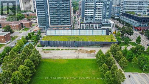 201 - 225 Sumach Street, Toronto (Regent Park), ON - Outdoor