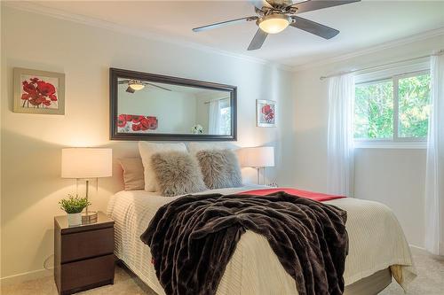 1310 Ester Drive, Burlington, ON - Indoor Photo Showing Bedroom