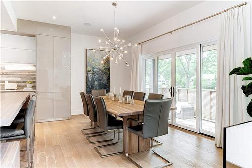 3362 Guildwood Drive, Burlington, ON - Indoor Photo Showing Dining Room