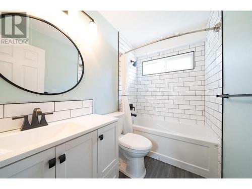 2739 Riffington Place, West Kelowna, BC - Indoor Photo Showing Bathroom