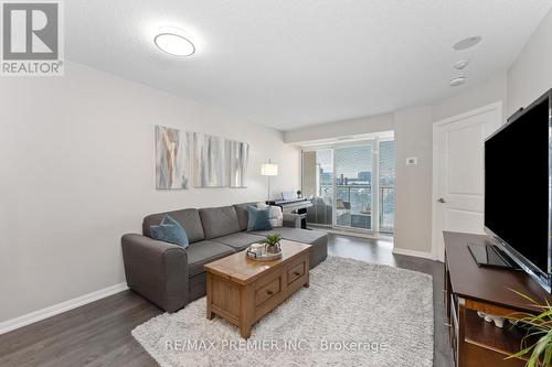 814 - 125 Western Battery Road, Toronto (Niagara), ON - Indoor Photo Showing Living Room