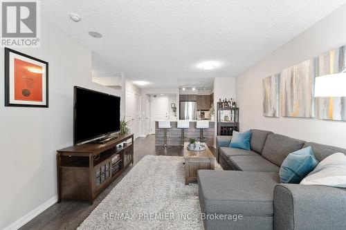 814 - 125 Western Battery Road, Toronto (Niagara), ON - Indoor Photo Showing Living Room