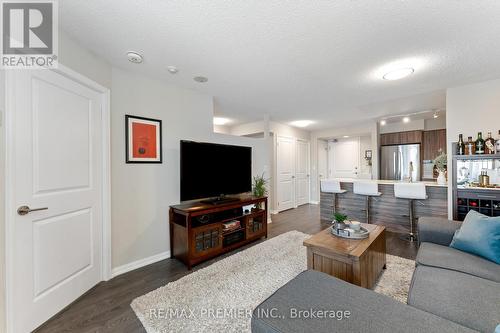 814 - 125 Western Battery Road, Toronto (Niagara), ON - Indoor Photo Showing Living Room