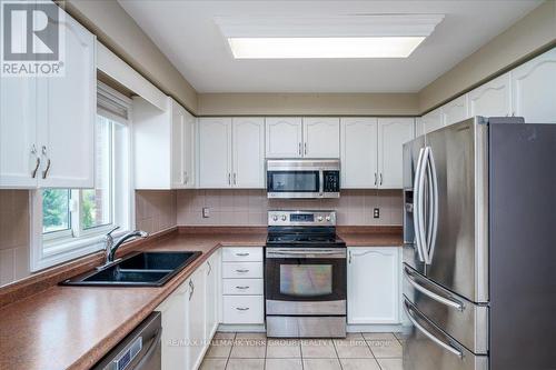 28 Black Willow Drive, Barrie (Holly), ON - Indoor Photo Showing Kitchen With Stainless Steel Kitchen With Double Sink