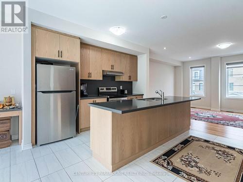 110 Halliford Place, Brampton (Bram East), ON - Indoor Photo Showing Kitchen