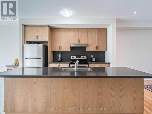 110 Halliford Place, Brampton (Bram East), ON - Indoor Photo Showing Kitchen