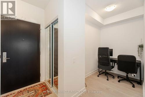 2920 - 8 Nahani Way, Mississauga (Hurontario), ON - Indoor