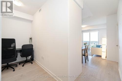 2920 - 8 Nahani Way, Mississauga (Hurontario), ON - Indoor