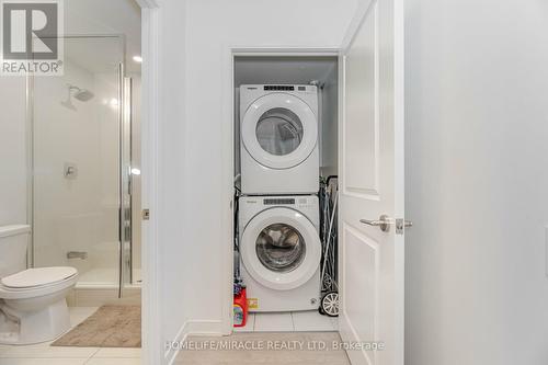 2920 - 8 Nahani Way, Mississauga (Hurontario), ON - Indoor Photo Showing Laundry Room