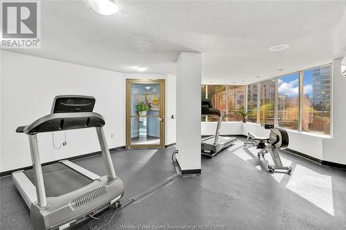 75 Riverside Drive East Unit# 702, Windsor, ON - Indoor Photo Showing Gym Room