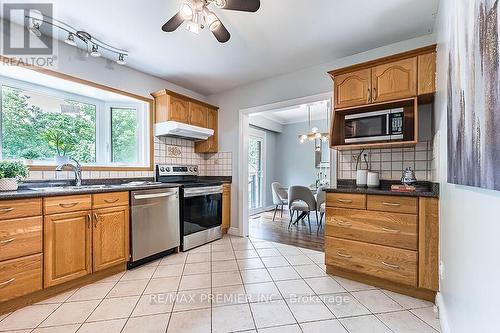 1629 Wembury Road, Mississauga (Lorne Park), ON - Indoor Photo Showing Kitchen With Double Sink