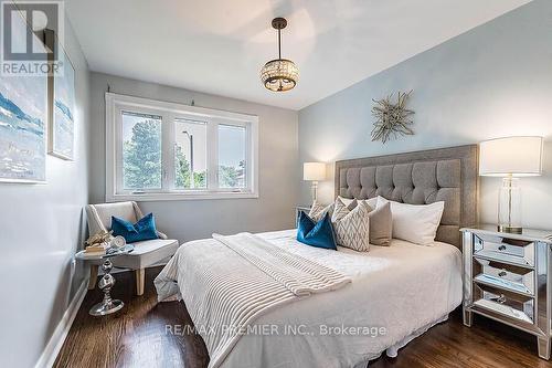 1629 Wembury Road, Mississauga, ON - Indoor Photo Showing Bedroom