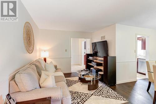 32 Saturn Drive, Brampton (Madoc), ON - Indoor Photo Showing Living Room