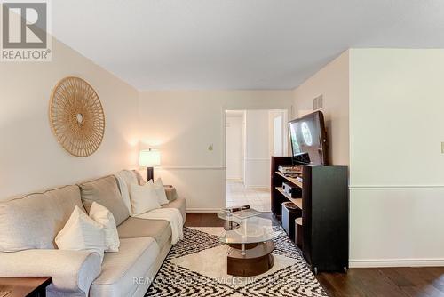 32 Saturn Drive, Brampton (Madoc), ON - Indoor Photo Showing Living Room