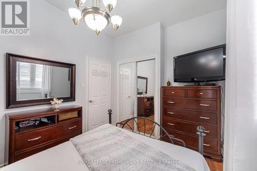 524 Salem Avenue N, Toronto (Dovercourt-Wallace Emerson-Junction), ON - Indoor Photo Showing Bedroom