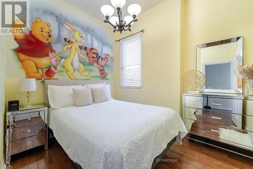 524 Salem Avenue N, Toronto (Dovercourt-Wallace Emerson-Junction), ON - Indoor Photo Showing Bedroom