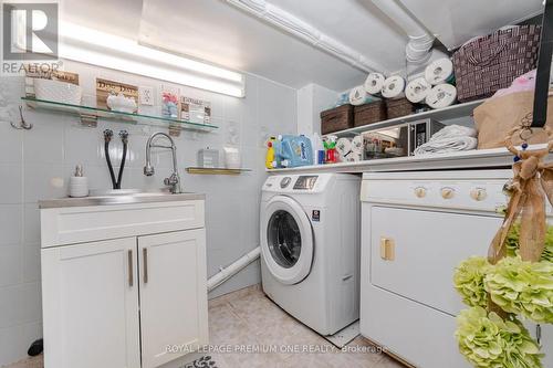 524 Salem Avenue N, Toronto (Dovercourt-Wallace Emerson-Junction), ON - Indoor Photo Showing Laundry Room